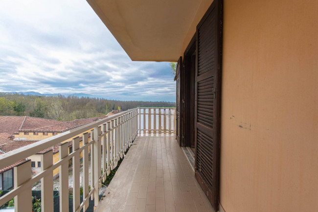 manor house for sale in Arce