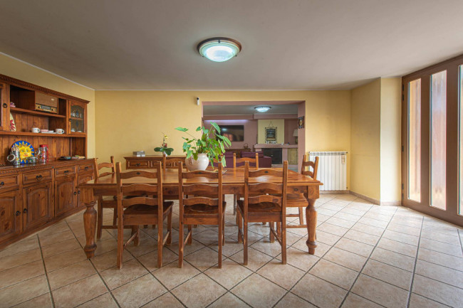 manor house for sale in Arce