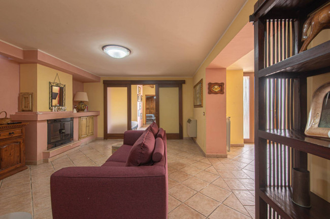 manor house for sale in Arce