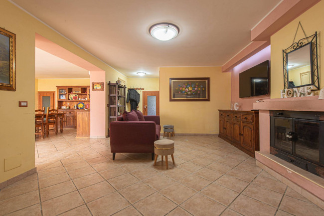 manor house for sale in Arce