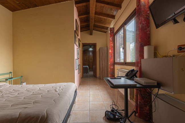 manor house for sale in Arce