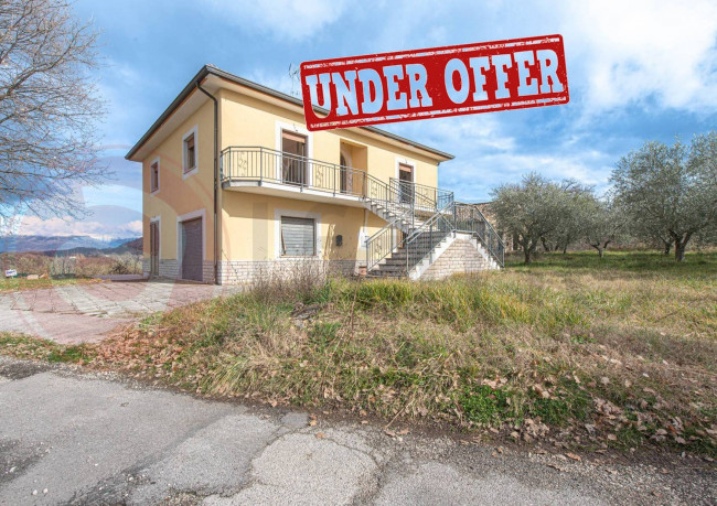 House in Santopadre - view 1