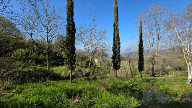 farmhouse for sale in Santopadre