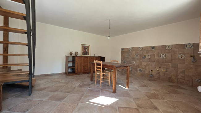 farmhouse for sale in Santopadre