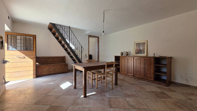 farmhouse for sale in Santopadre