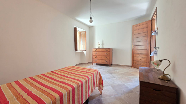 farmhouse for sale in Santopadre