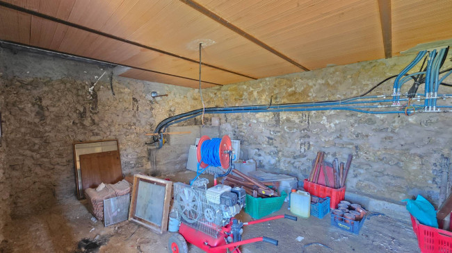 farmhouse for sale in Santopadre