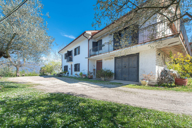 Villa for sale in Fontana Liri