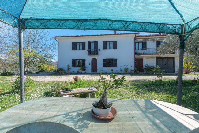 Villa for sale in Fontana Liri