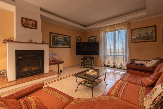 Villa for sale in Fontana Liri