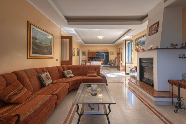 Villa for sale in Fontana Liri