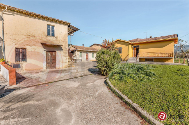 House in Arpino - view 1