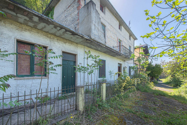 House in Posta Fibreno - view 1