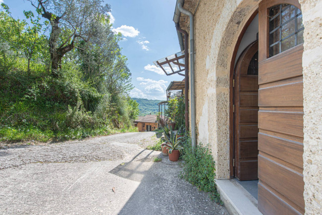 House in Arpino - Image 2