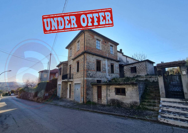 Palazzo intero stabile in vendita a Monte San Giovanni Campano