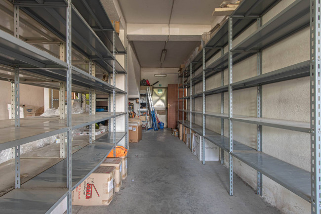 Locale commerciale in vendita a Arce