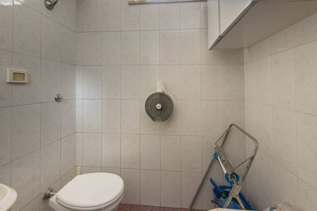Locale commerciale in vendita a Arce