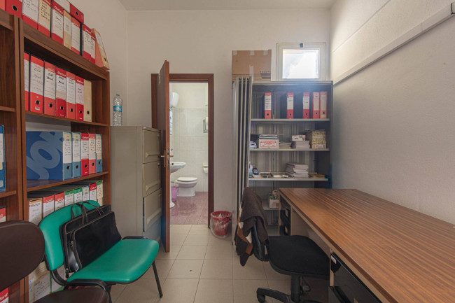 Locale commerciale in vendita a Arce