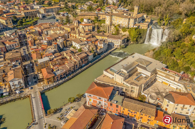 Ufficio in vendita a Isola del Liri