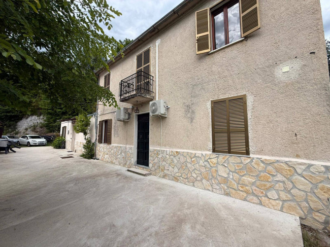 House in Arpino - Image 4