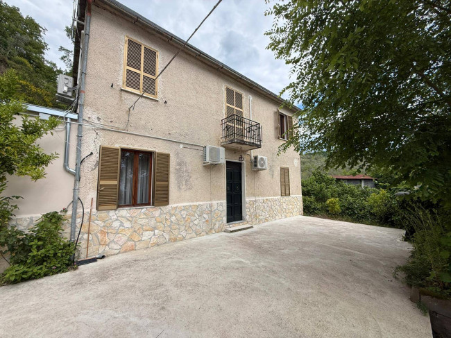 House in Arpino - Image 3