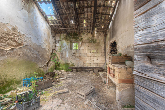 farmhouse for sale in Roccasecca
