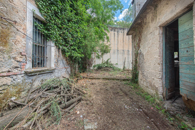 farmhouse for sale in Roccasecca