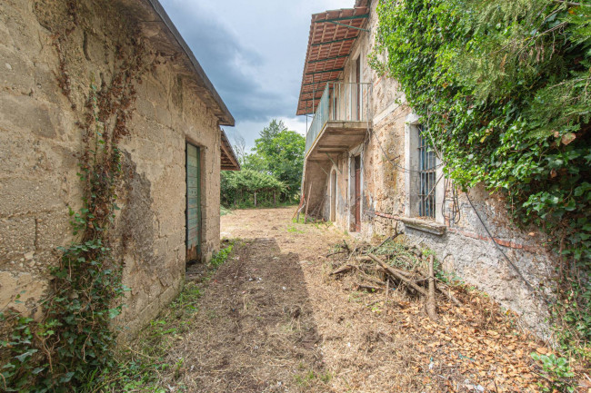 farmhouse for sale in Roccasecca