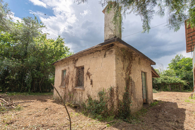 farmhouse for sale in Roccasecca