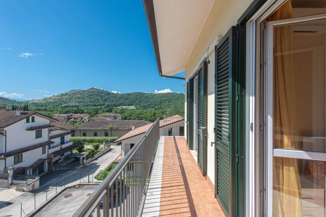Apartment in Arce - Image 3