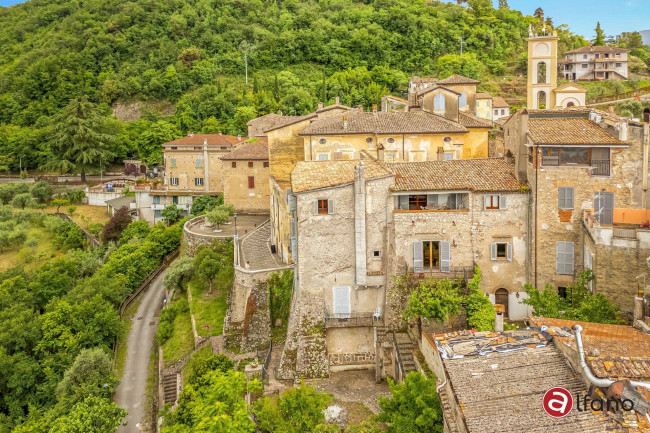 Palazzo storico in vendita a Falvaterra