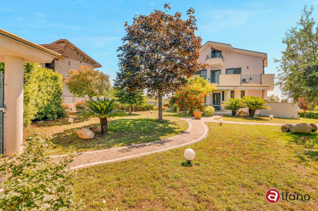 Villa in vendita a Boville Ernica