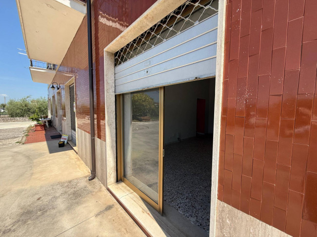 Locale commerciale in vendita a Roccasecca