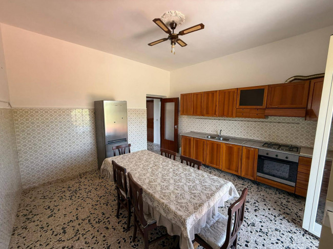 Apartment in Roccasecca - Image 2