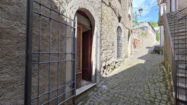 House in Arce - Image 3