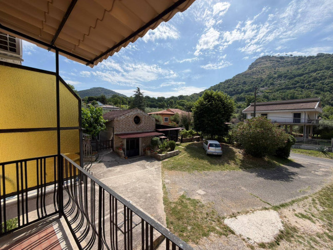 soluzione semiindipendente in vendita a Arce