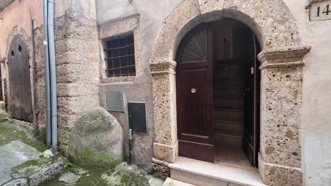 House in Arpino - Image 4