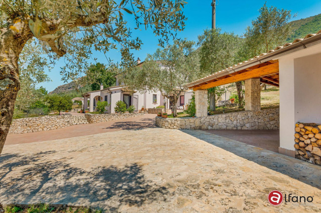 Villa in vendita a Castrocielo