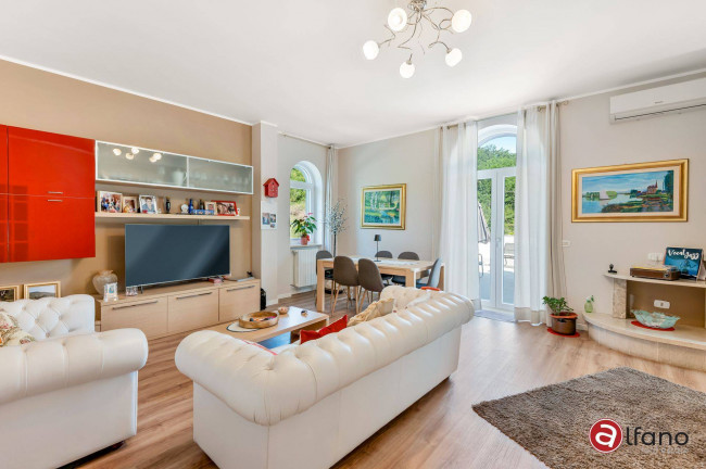 Villa bifamiliare in vendita a Isernia