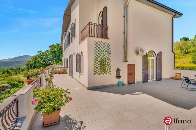 Villa bifamiliare in vendita a Isernia