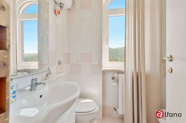 Villa bifamiliare in vendita a Isernia