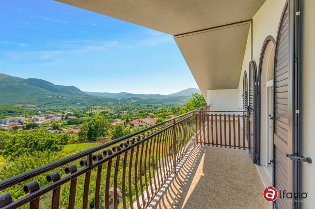 Villa bifamiliare in vendita a Isernia