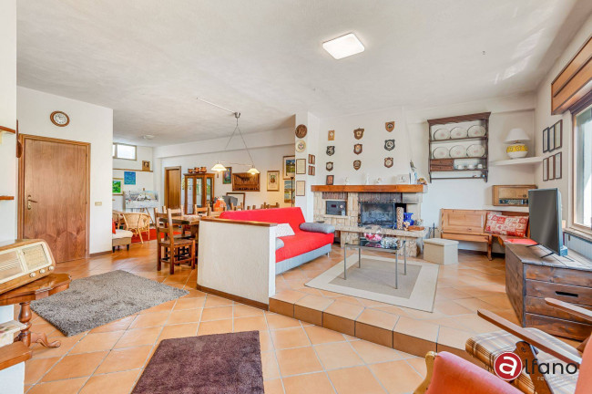 Villa bifamiliare in vendita a Isernia