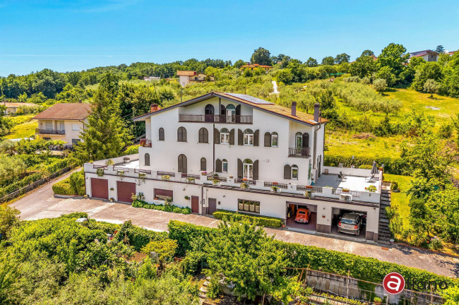 Villa bifamiliare in vendita a Isernia