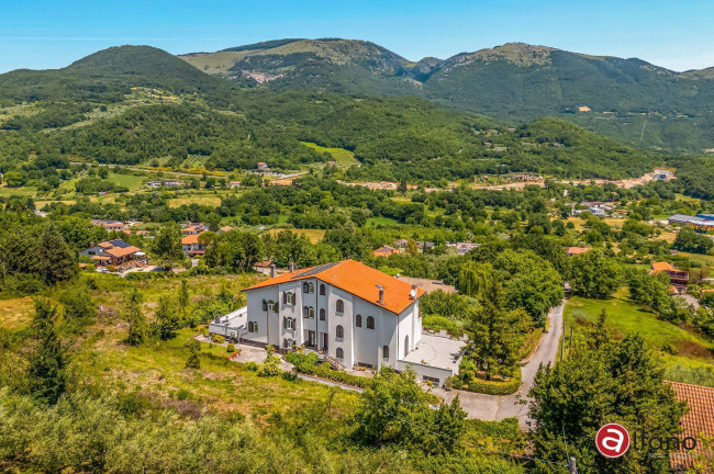 Villa bifamiliare in vendita a Isernia