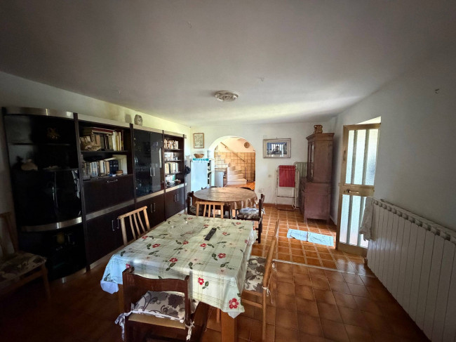 House in Rocca d'Arce - Image 2