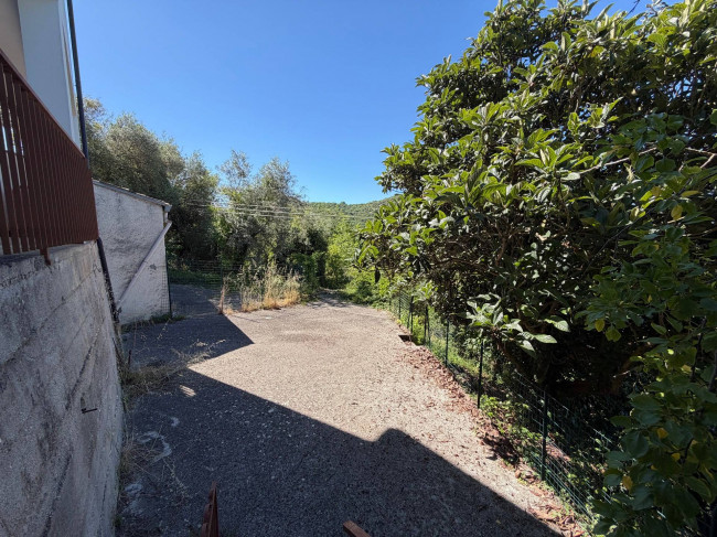 soluzione semiindipendente in vendita a Rocca d'Arce