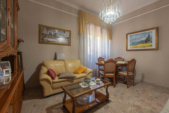 Apartment in Roccasecca - Image 2