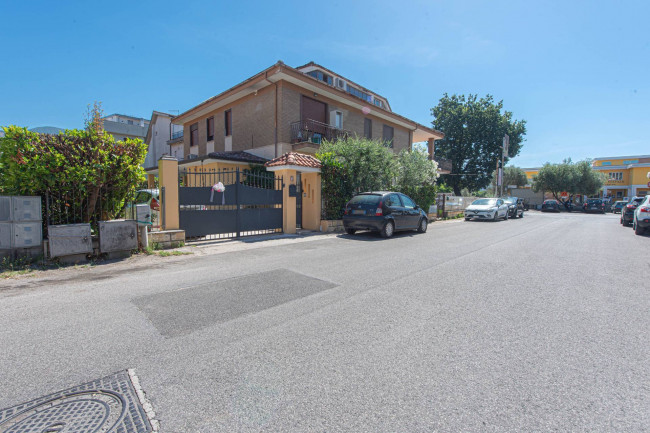 Apartment in Roccasecca - view 1