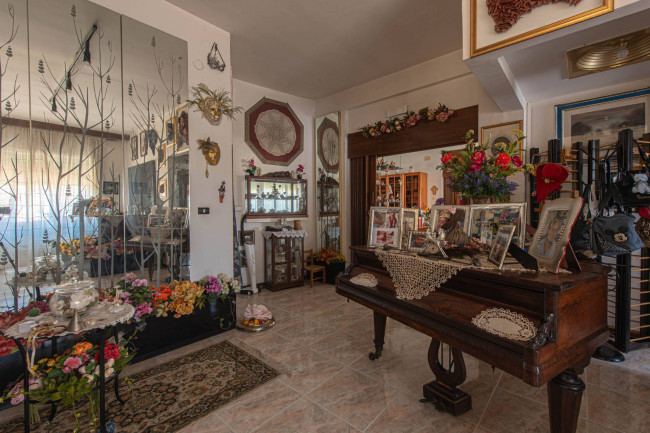 Palazzina Indipendente in vendita a Pontecorvo
